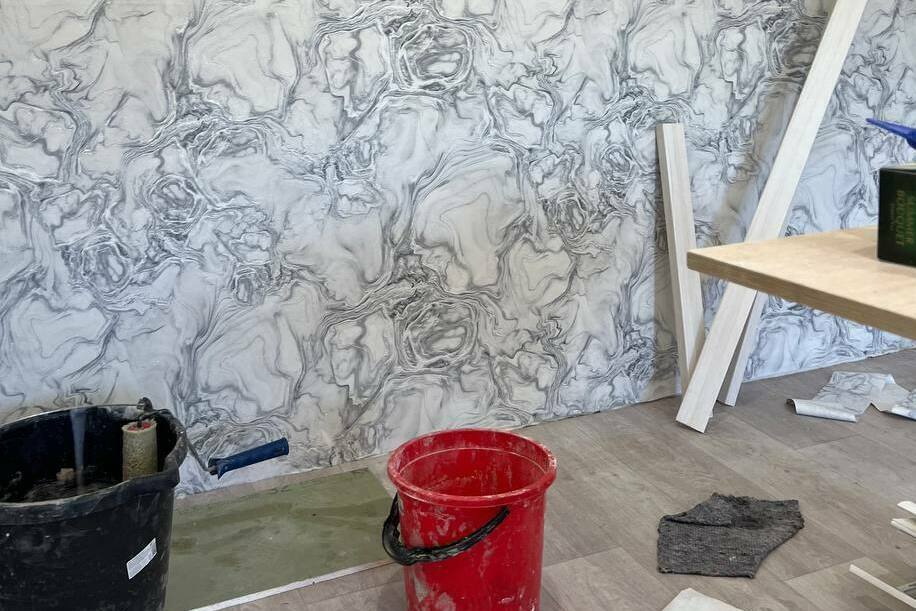 Профессиональные услуги по поклейке обоев в Саратове поклейка обоев